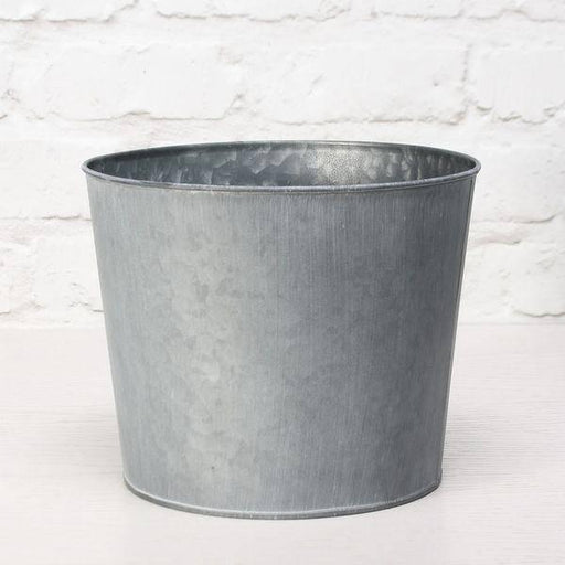 23cm Round Antique Grey Zinc Pot with Whitewash - Lost Land Interiors